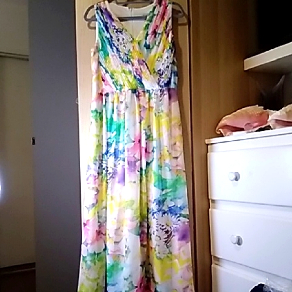 DR Collection Elegant Maxi Dress Sz 16"
